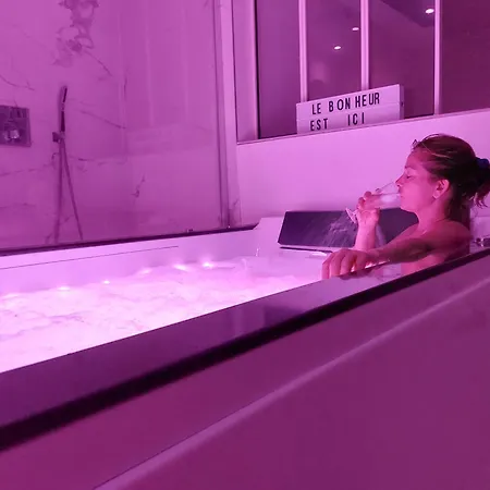 Luxe Jacuzzi Coeur De Maine Appartement